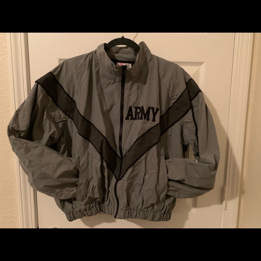 Windbreaker - Picture 6 of 8